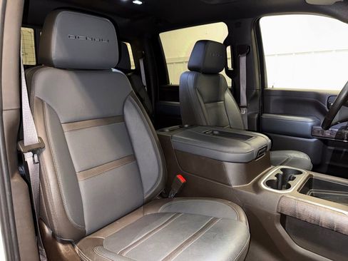 Used 2021 GMC Sierra 3500 Denali w/ Denali Ultimate Package image 24