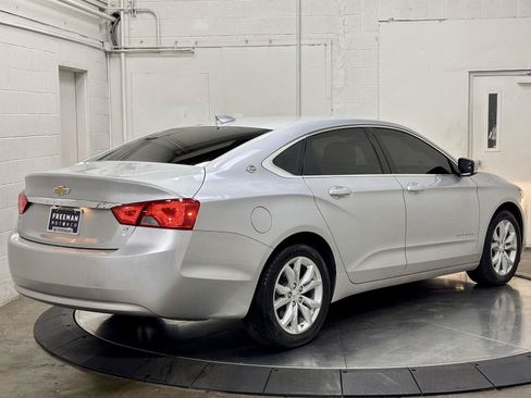 Used 2019 Chevrolet Impala LT FWD image 9