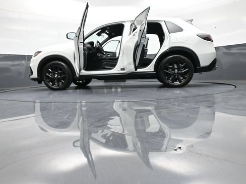 Certified 2024 Honda HR-V Sport image 47