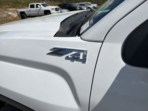 Used 2017 GMC Sierra 1500 SLT w/ SLT Premium Package image 7