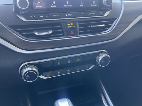 Used 2023 Nissan Altima 2.5 SV FWD image 29