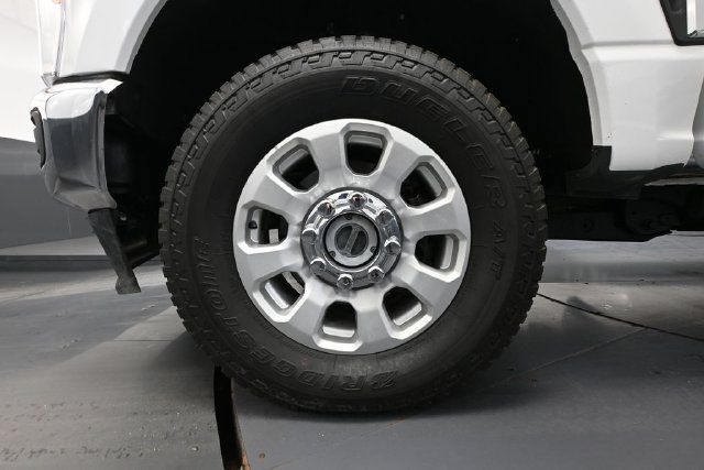 Used 2023 Ford F250 XLT AWD/4WD image 12