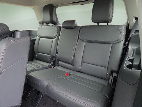 New 2025 Ford Expedition Active image 11