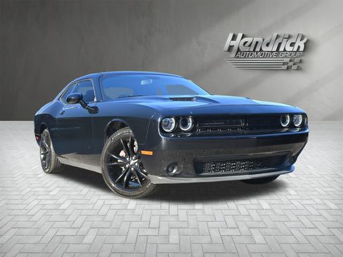 Used 2018 Dodge Challenger SXT w/ Blacktop Package image 2