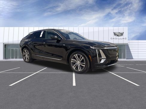 Certified 2024 Cadillac Lyriq Luxury w/ LPO, Floor Liner Package AWD/4WD image 2
