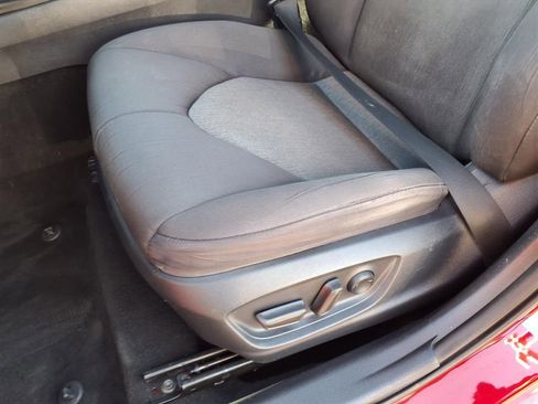 Used 2019 Toyota Camry LE image 26