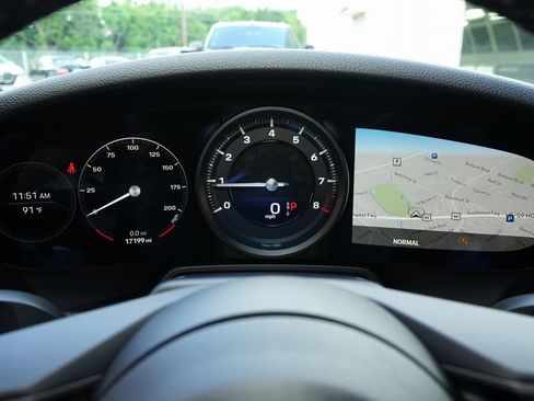 Used 2022 Porsche 911 Carrera image 13