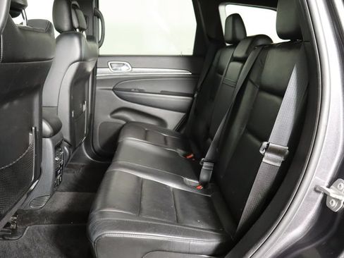 Used 2018 Jeep Grand Cherokee Limited AWD/4WD image 16