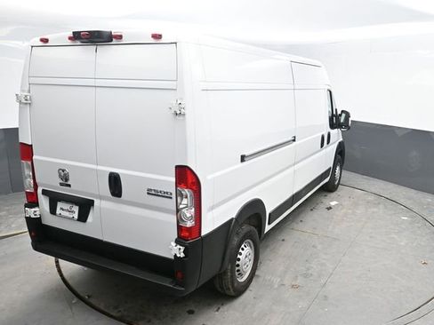 Used 2025 RAM ProMaster 2500 w/ Convenience Group FWD image 26