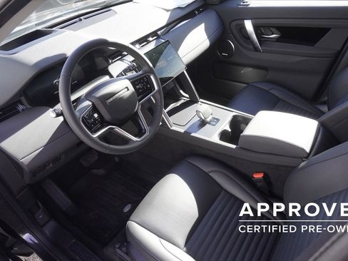 Used 2025 Land Rover Discovery Sport S image 18
