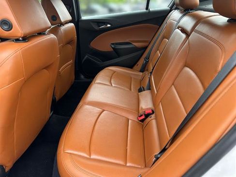 Used 2018 Chevrolet Cruze Premier image 22