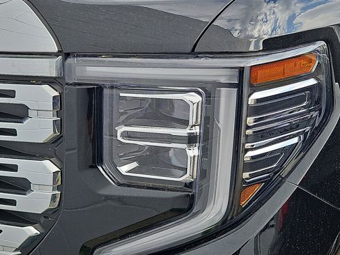 Certified 2023 GMC Sierra 1500 Denali AWD/4WD image 4