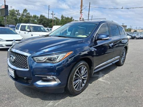 Used 2017 INFINITI QX60 FWD w/ Deluxe Technology Package image 3