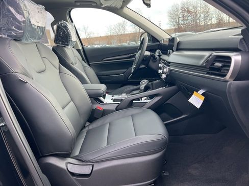 New 2025 Kia Telluride S image 17