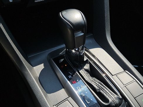 Used 2020 Honda Civic EX image 15