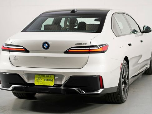 Used 2023 BMW i7 xDrive60 w/ Executive Package 2 image 63