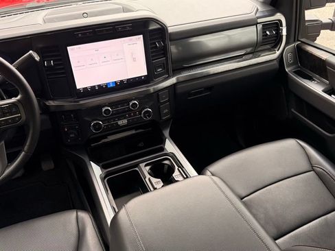Used 2024 Ford F250 Lariat w/ Black Appearance Package AWD/4WD image 31
