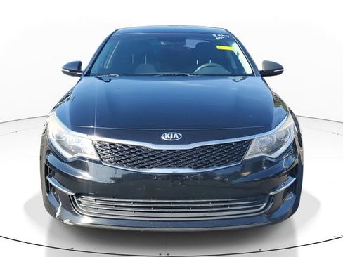Used 2017 Kia Optima LX image 2