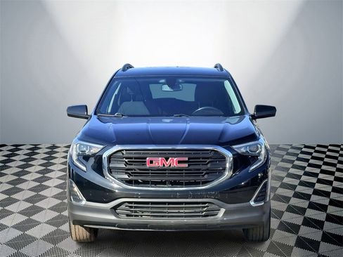 Used 2018 GMC Terrain SLE w/ Driver Convenience Package image 2