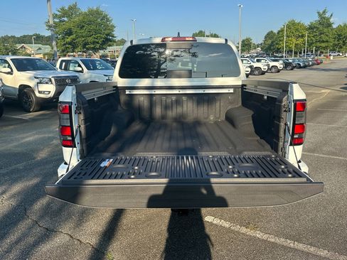 New 2025 Nissan Frontier PRO-4X w/ Pro Convenience Package image 18