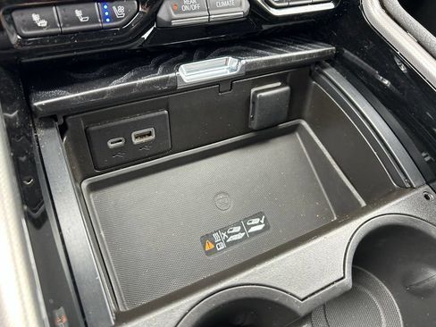 Used 2022 GMC Yukon Denali AWD/4WD image 38