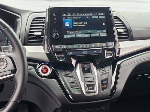 Used 2023 Honda Odyssey Touring image 16