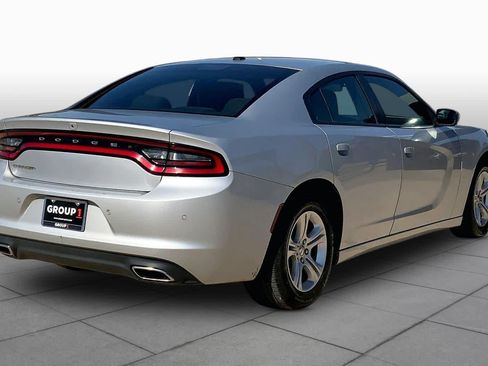 Used 2022 Dodge Charger SXT RWD image 11