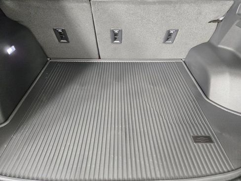 New 2026 Chevrolet Equinox RS w/ Convenience Package III FWD image 37