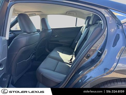 Certified 2022 Lexus ES 350 w/ Premium Package image 12