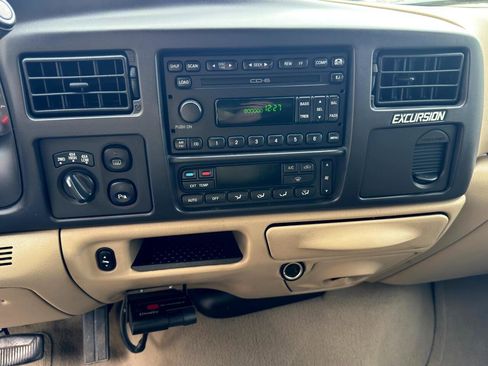 Used 2005 Ford Excursion Eddie Bauer AWD/4WD image 16