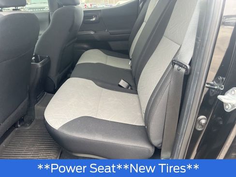 Used 2023 Toyota Tacoma TRD Off-Road image 26