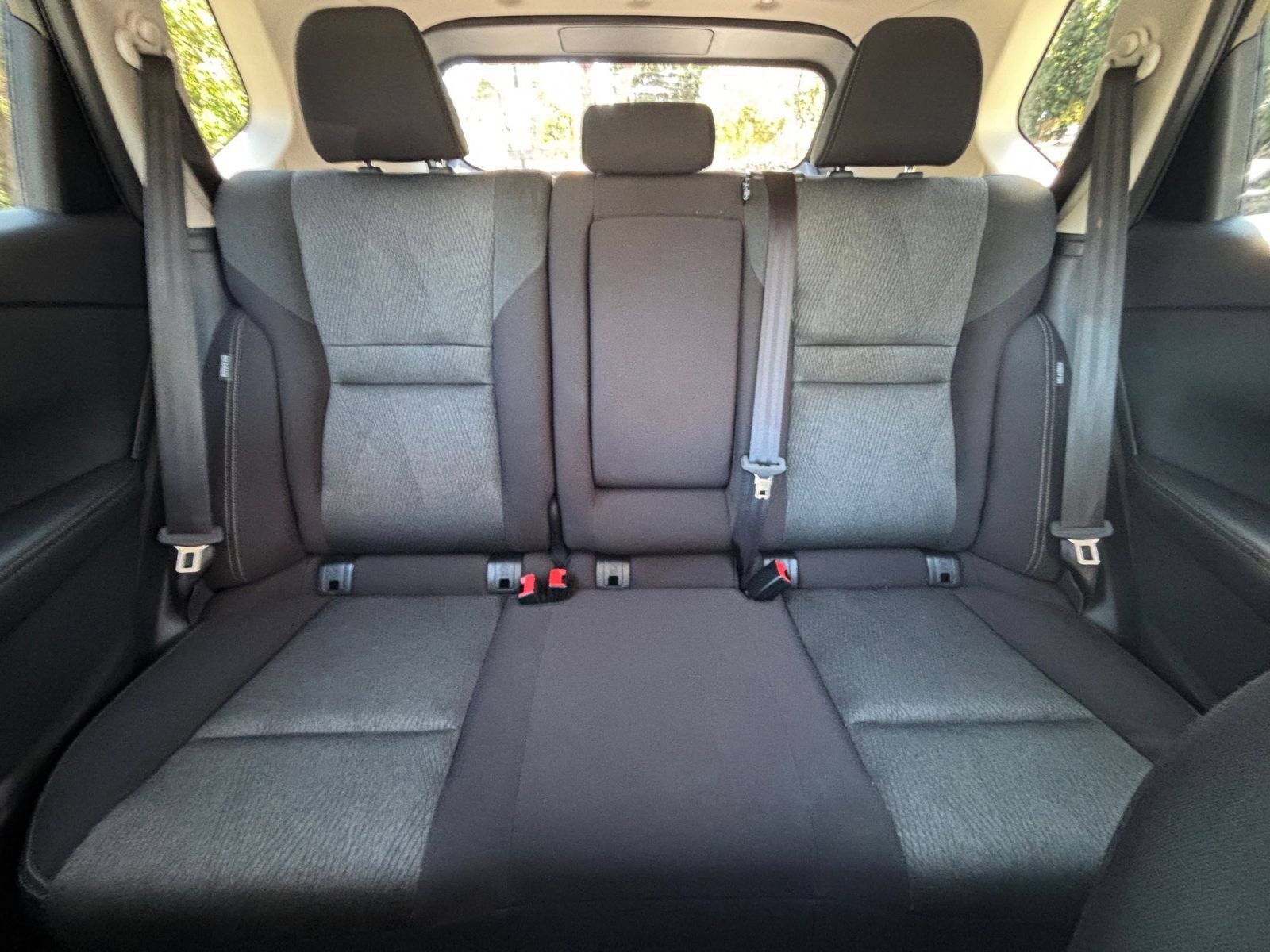 Used 2025 Nissan Rogue SV AWD/4WD image 39
