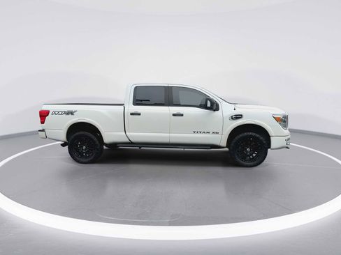Used 2017 Nissan Titan PRO-4X image 9