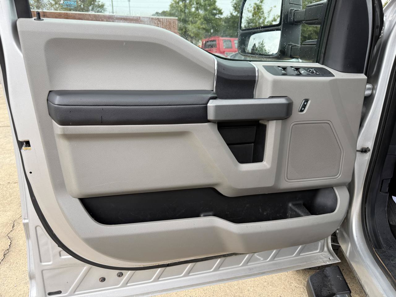 Used 2017 Ford F250 XLT w/ FX4 Off-Road Package AWD/4WD image 12