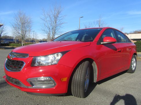 Used 2015 Chevrolet Cruze LT image 7