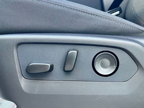 New 2026 GMC Sierra 1500 SLE image 24