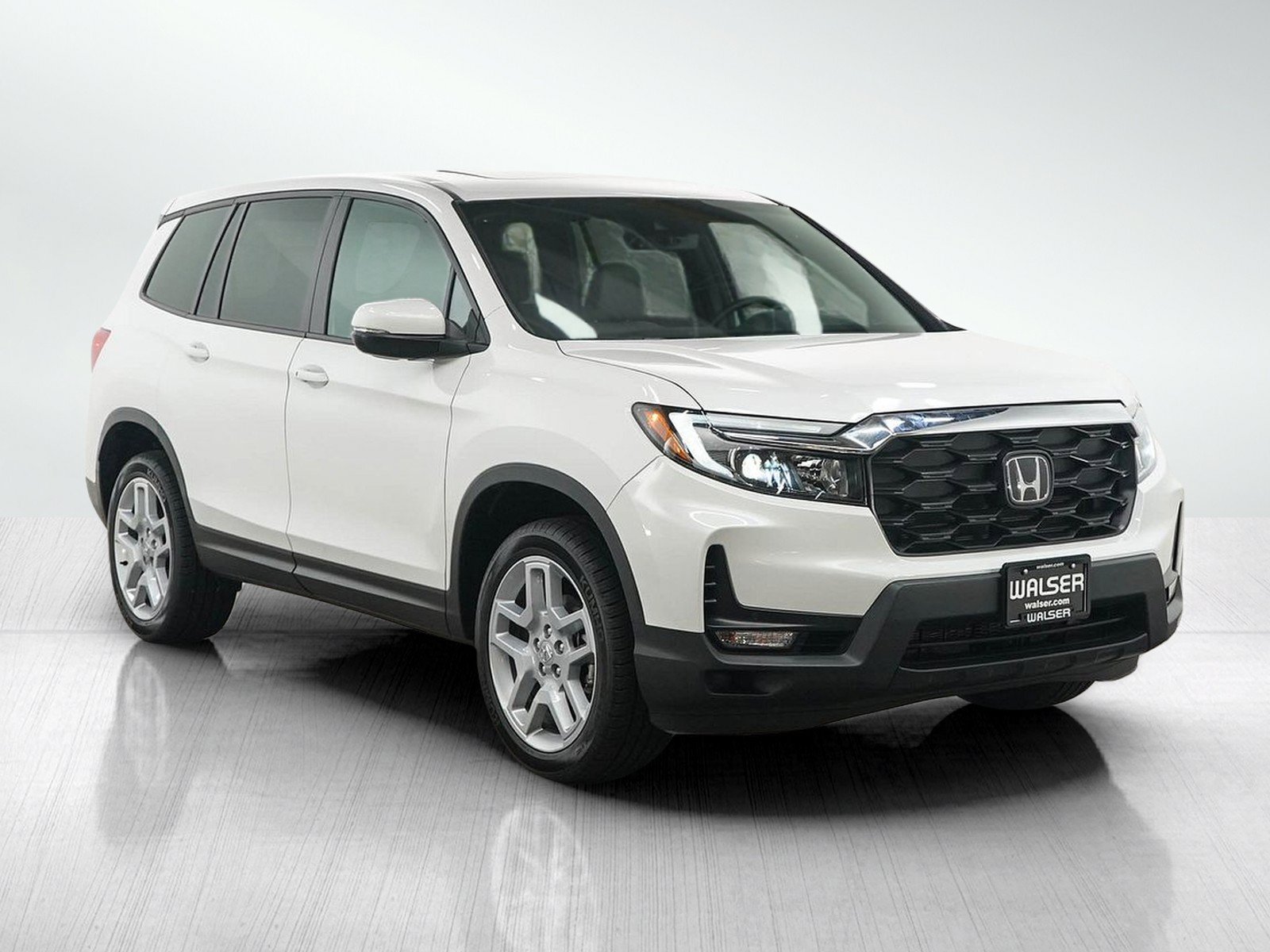 Used 2024 Honda Passport EX-L image 7