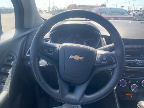 Used 2020 Chevrolet Trax LT image 15