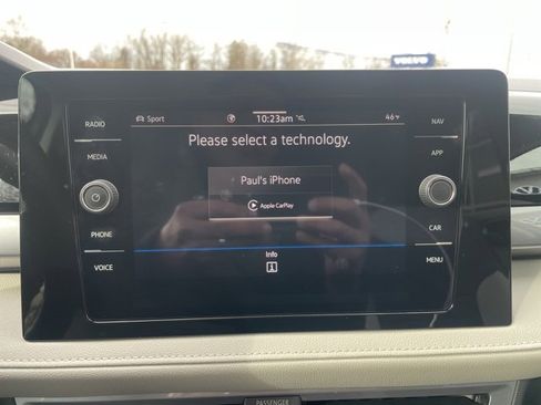 Certified 2025 Volkswagen Taos SEL image 16