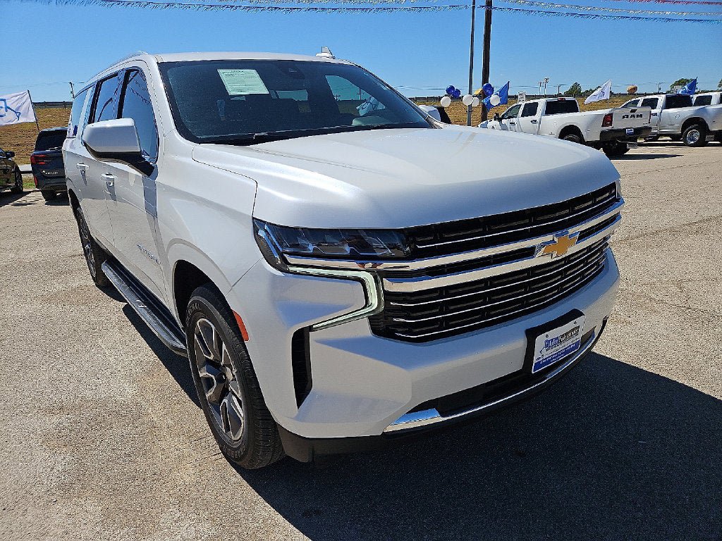 Used 2021 Chevrolet Suburban LT RWD image 11