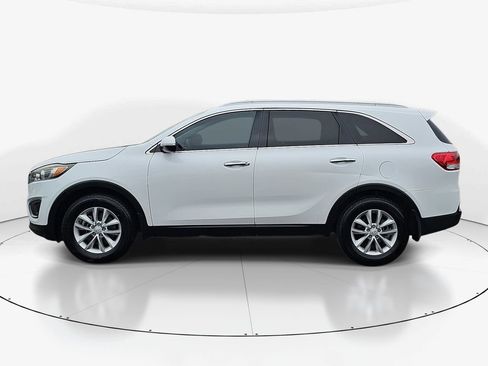 Used 2017 Kia Sorento FWD image 10