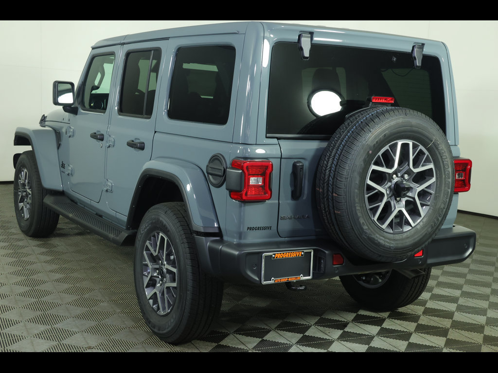 New 2026 Jeep Wrangler Unlimited Sahara AWD/4WD image 5