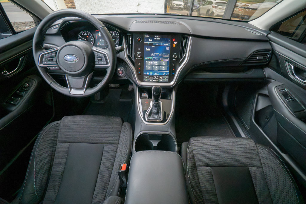 Certified 2025 Subaru Outback Premium AWD/4WD image 19