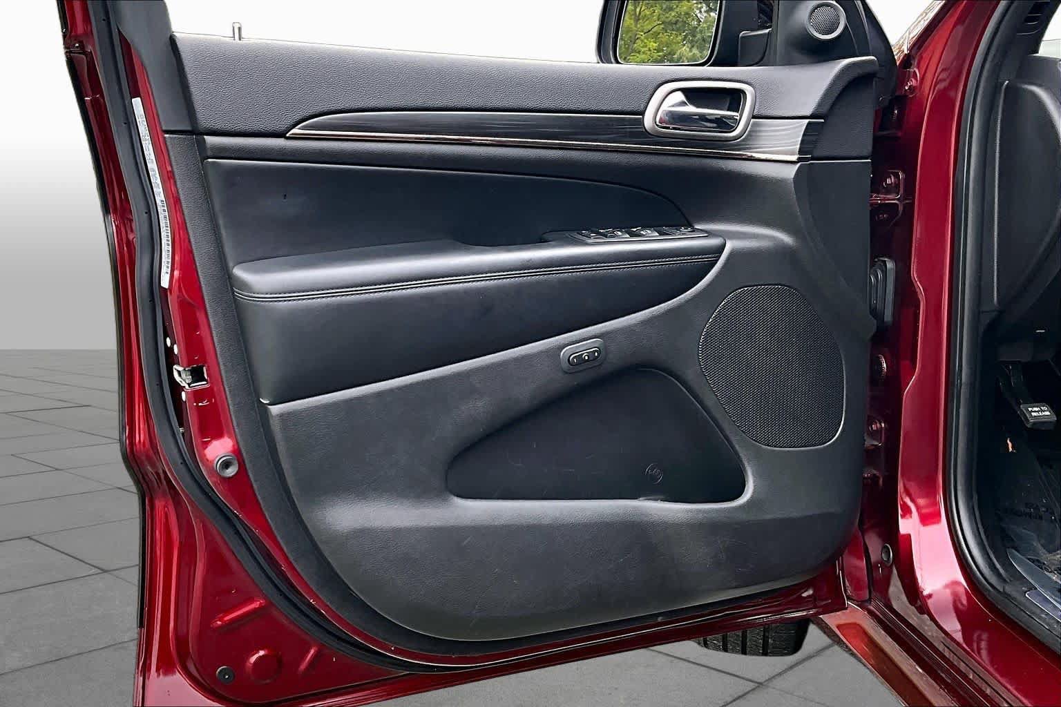 Used 2019 Jeep Grand Cherokee Limited X AWD/4WD image 22