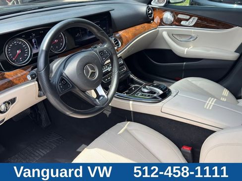 Used 2017 Mercedes-Benz E 300 4MATIC image 8