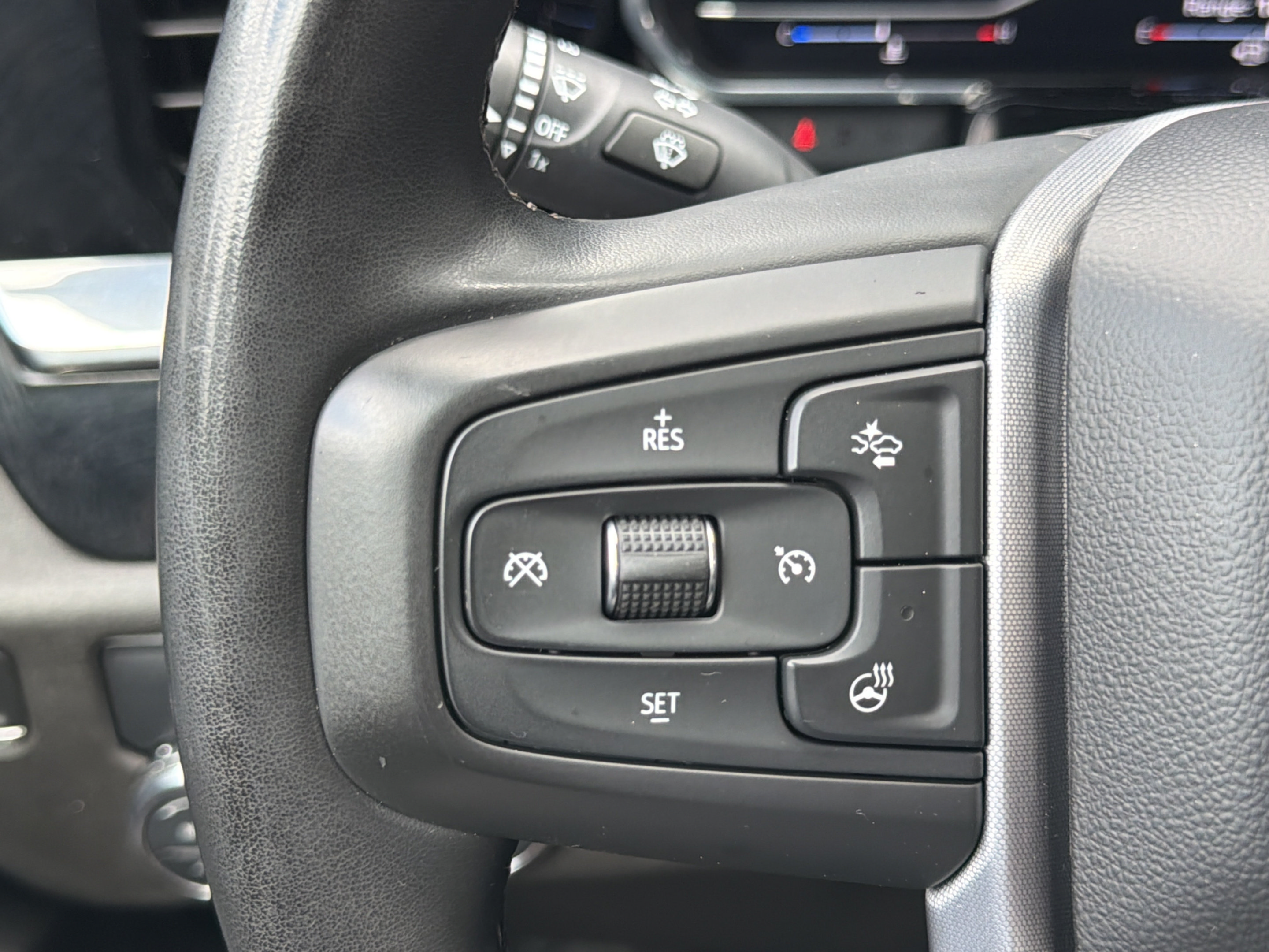 Used 2025 GMC Sierra 1500 SLT RWD image 14
