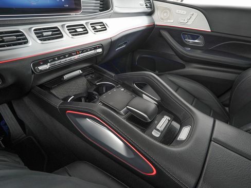 Used 2024 Mercedes-Benz GLS 450 4MATIC image 24