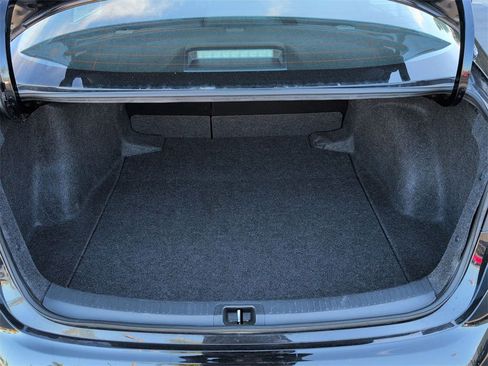 Used 2025 Toyota Corolla LE image 28