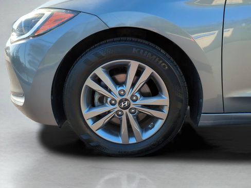 Used 2018 Hyundai Elantra SEL FWD image 22