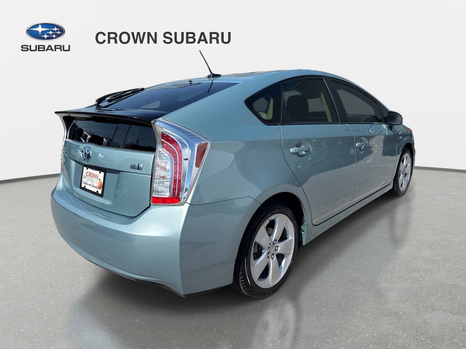 Used 2015 Toyota Prius Five w/ Advanced Technology Package FWD image 4